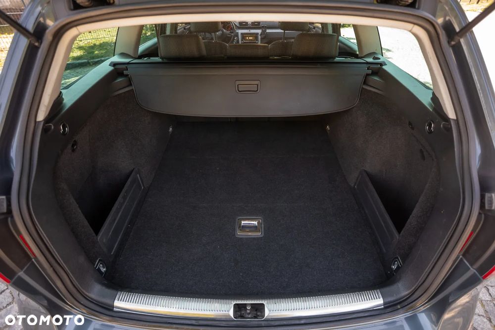 Volkswagen Passat 2.0 TDI Highline - 22