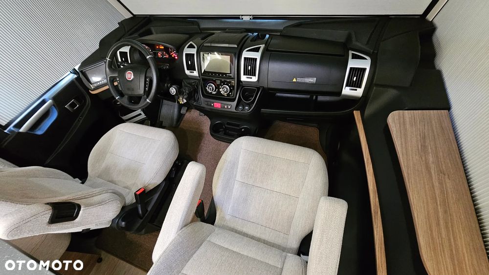 PILOTE ESSENTIEL, model G740 C - 24