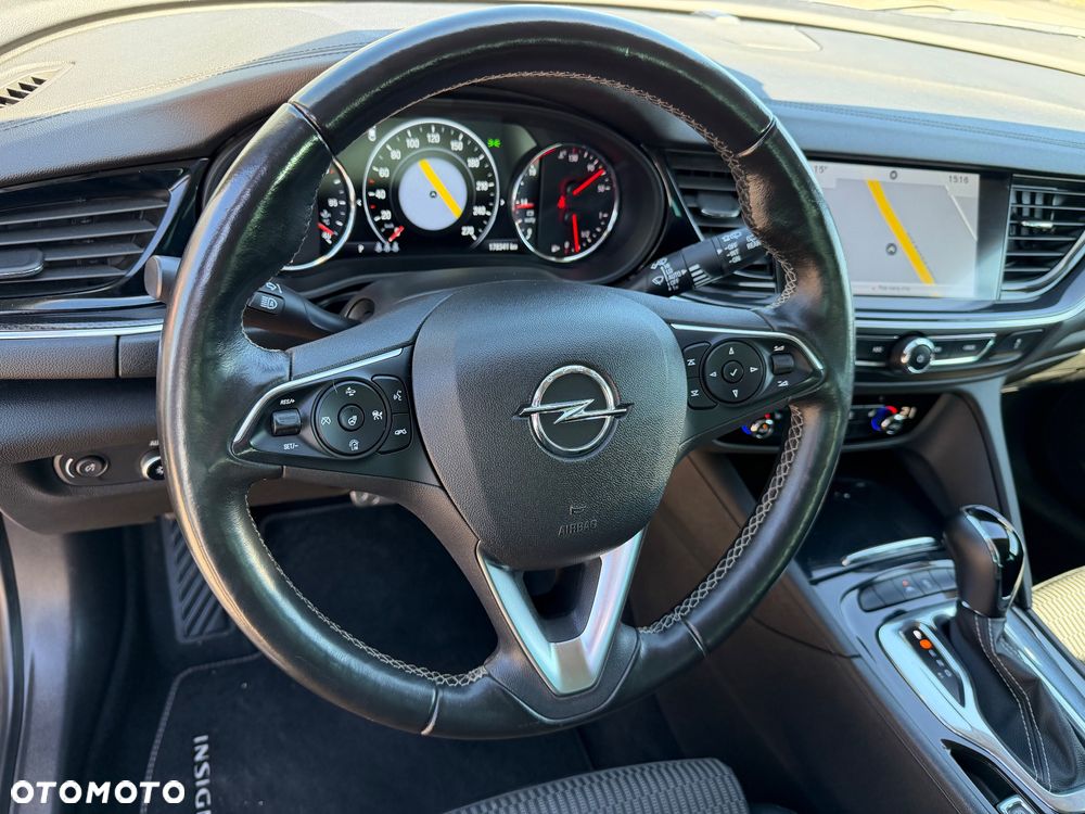 Opel Insignia - 16