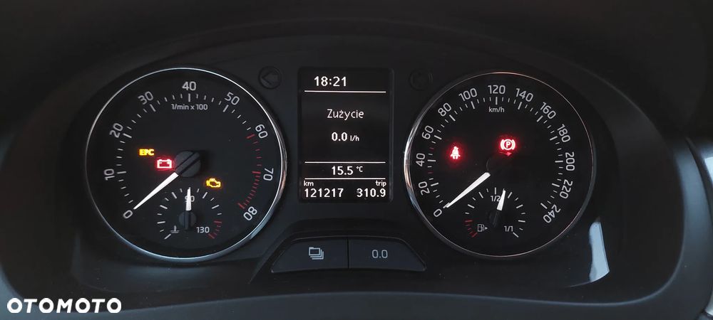 Skoda RAPID Spb 1.2 TSI Ambition Max - 14