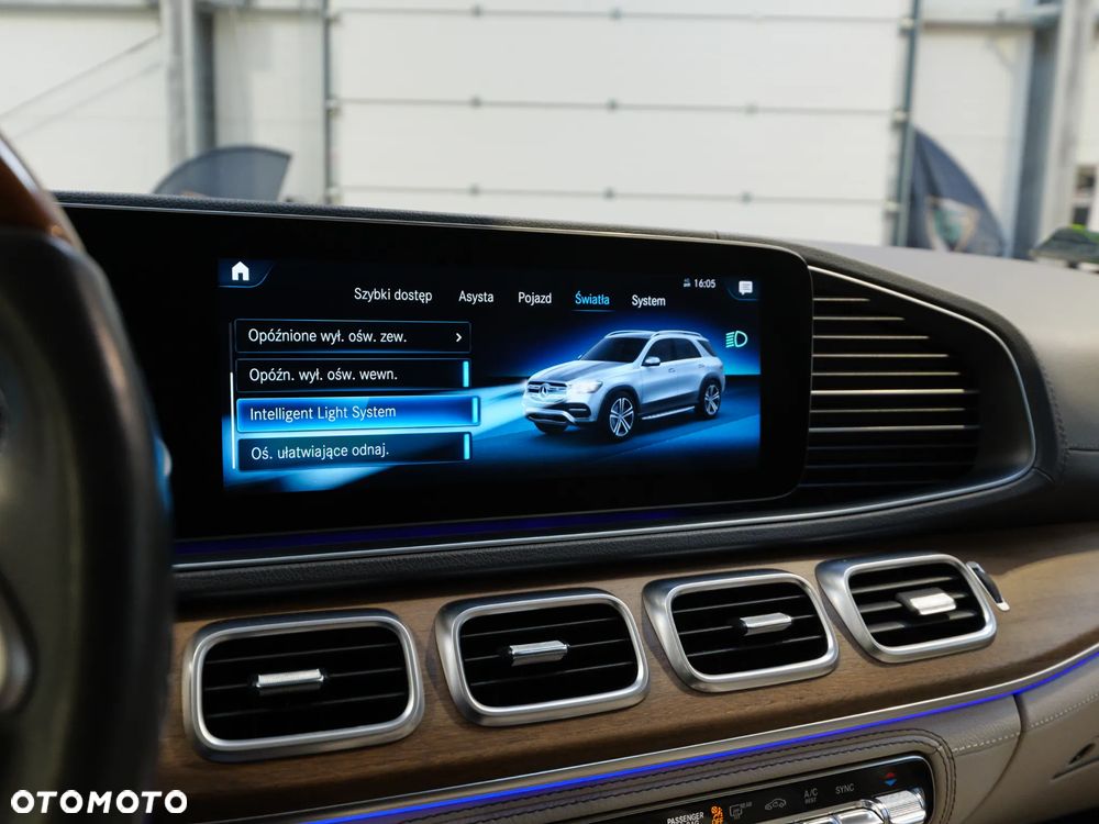 Mercedes-Benz GLE - 36