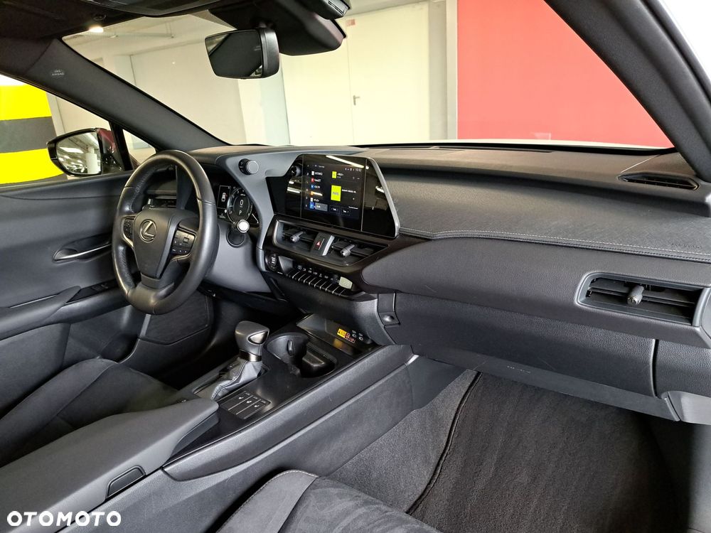 Lexus UX - 17