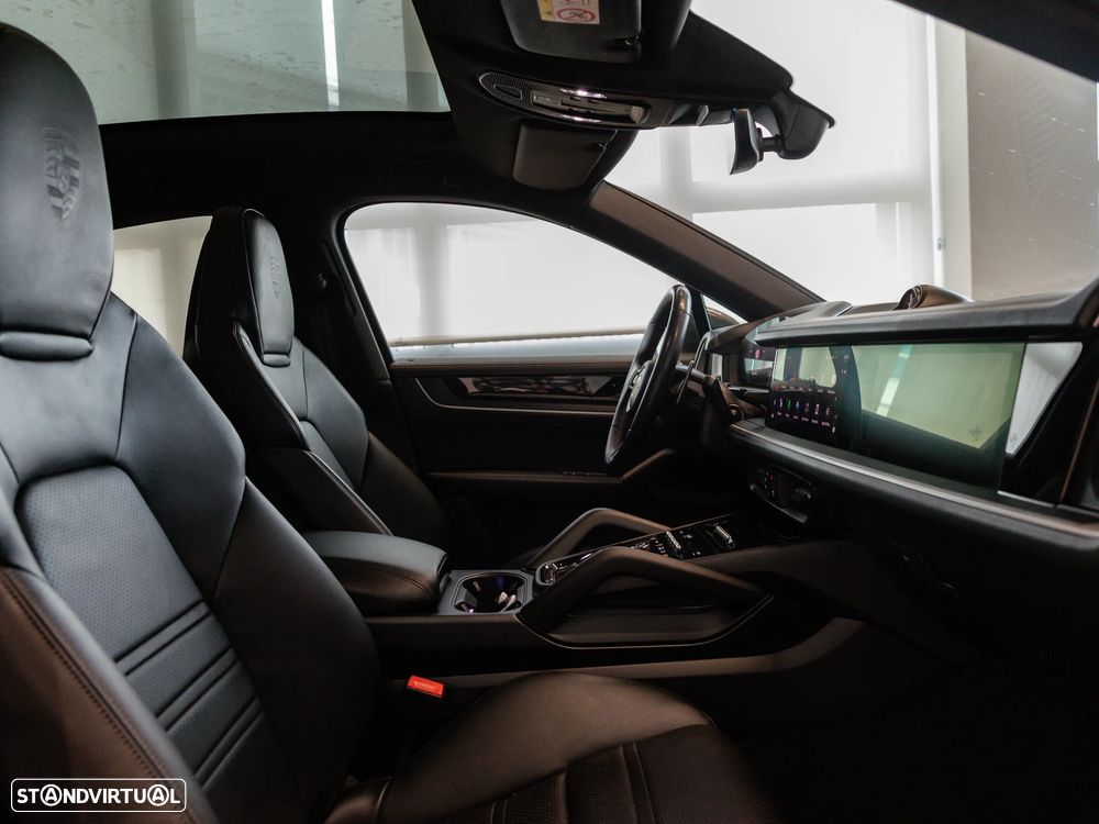 Porsche Cayenne Coupé E-Hybrid - 35