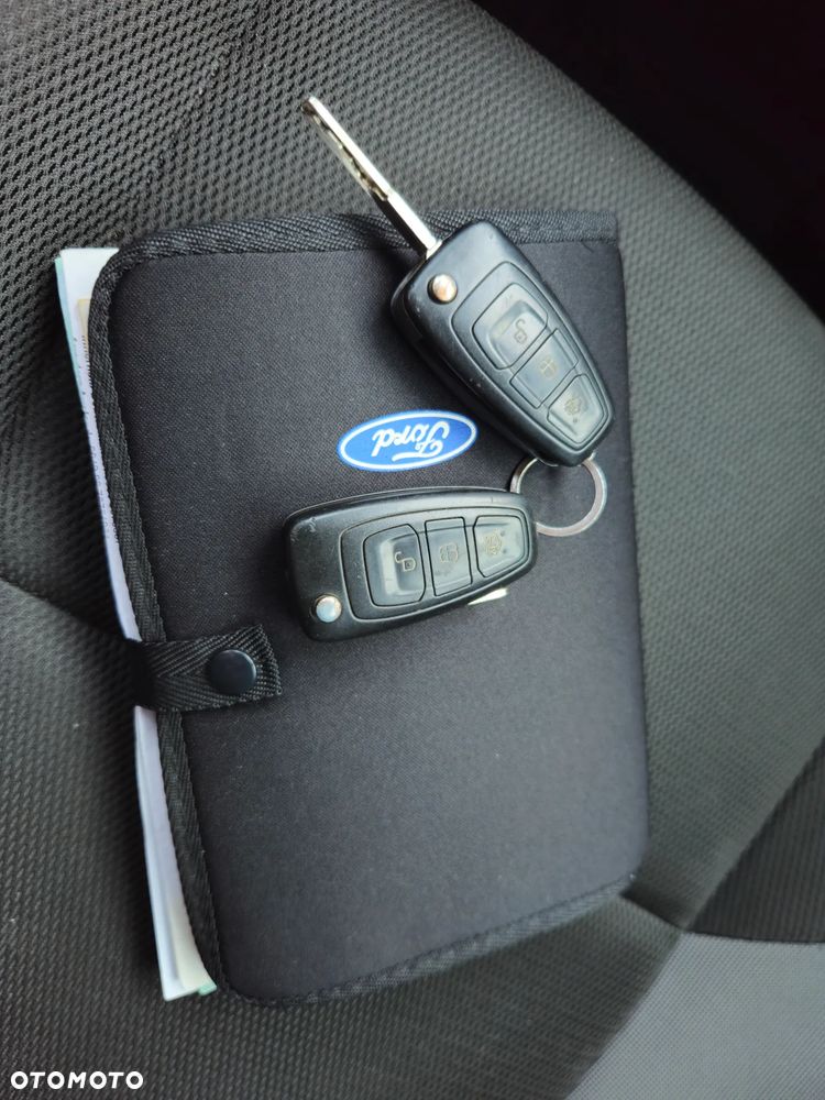 Ford Focus 1.6 TDCi DPF Start-Stopp-System Titanium - 19