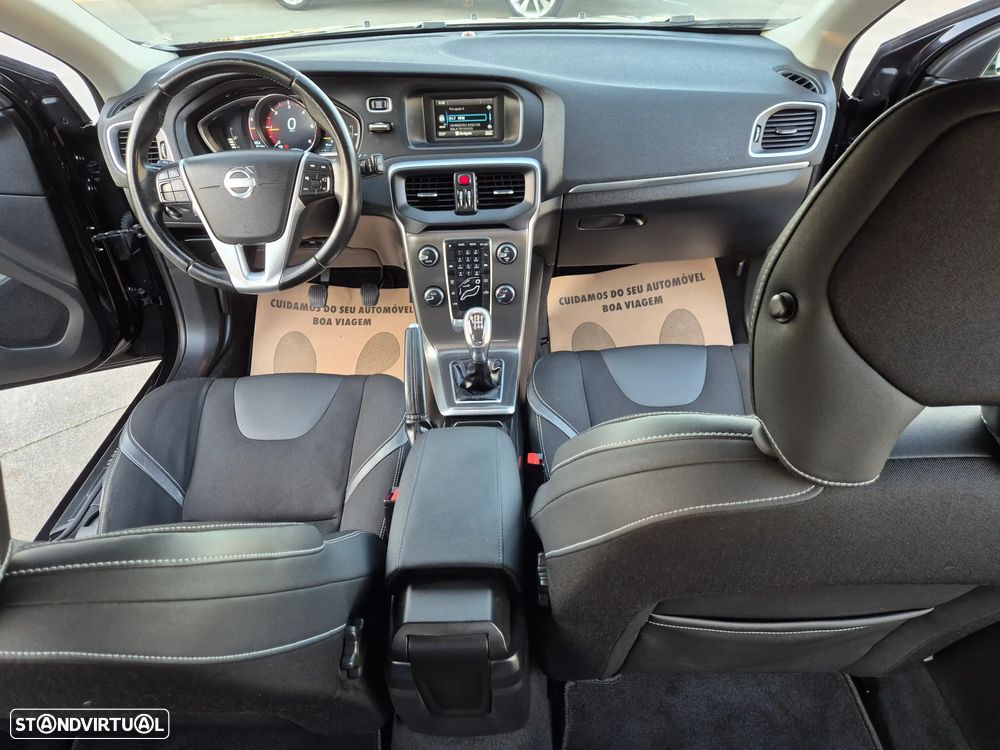 Volvo V40 1.6 D2 Eco Momentum - 23