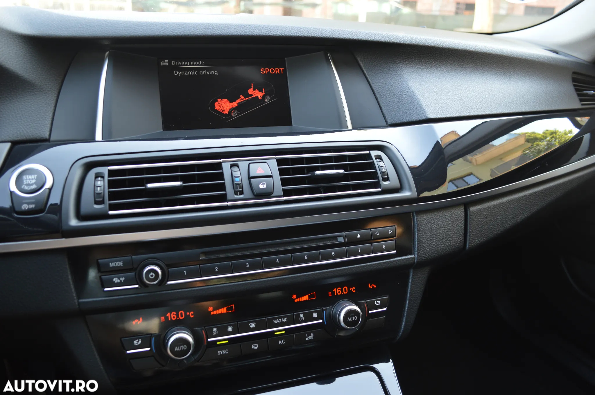BMW Seria 5 520d Aut. Sport Line - 26
