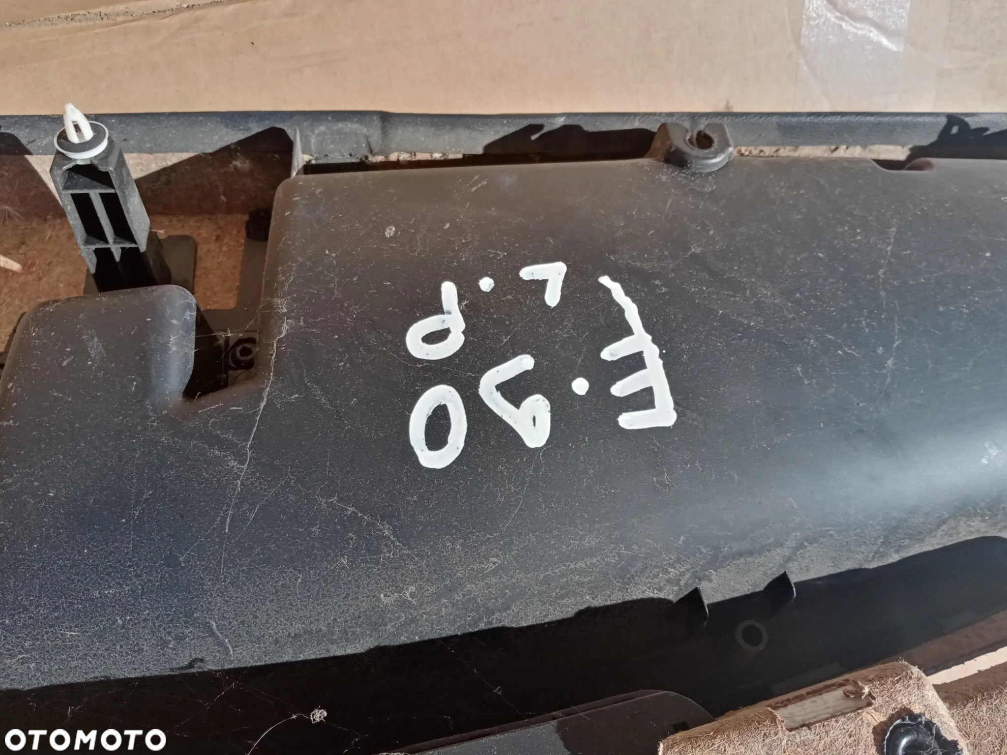 Boczek tapicerka lewy przód BMW 3 E90 - 3