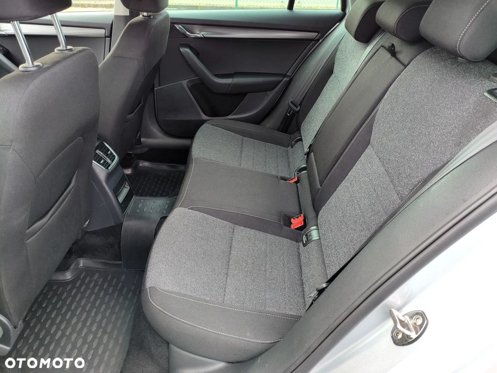 Skoda Octavia 1.6 TDI DSG Soleil - 14