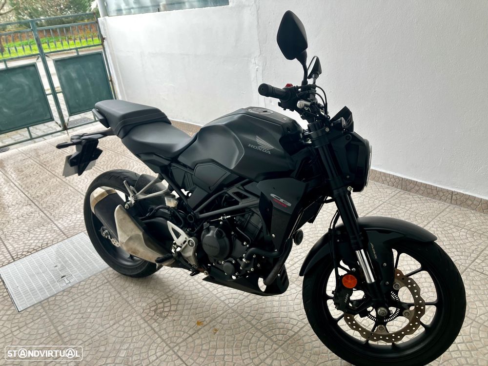 Honda CB Neo Sports Café - 1