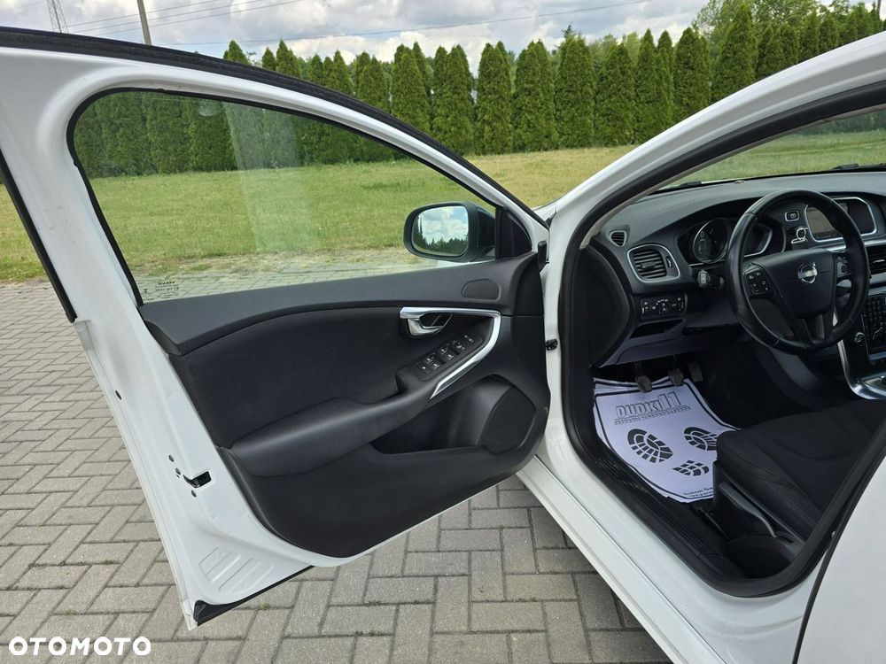 Volvo V40 - 16