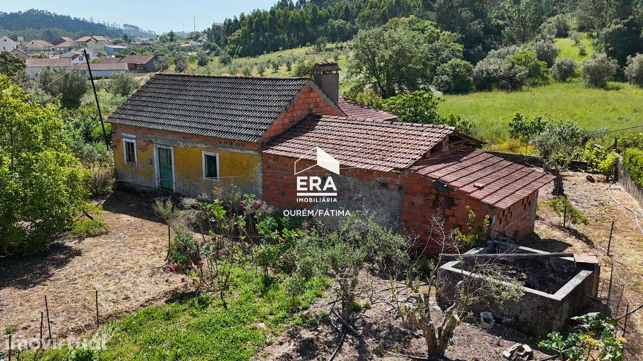 Moradia T3 localizada no Olival - Grande imagem: 5/21