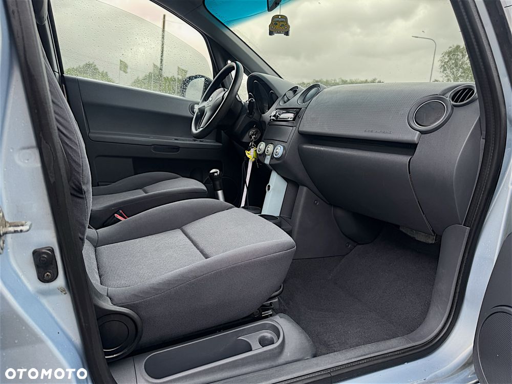 Mitsubishi Colt - 2