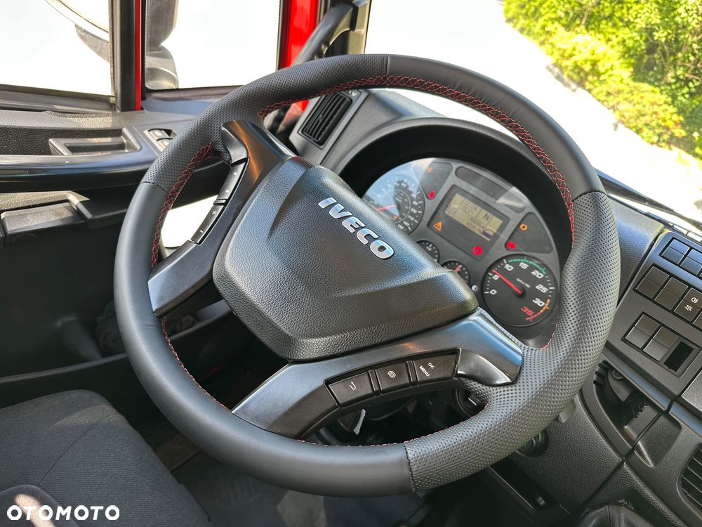 Iveco / EUROCARGO / 4X4 / 3X WYWROTKA / MANUAL / - 40