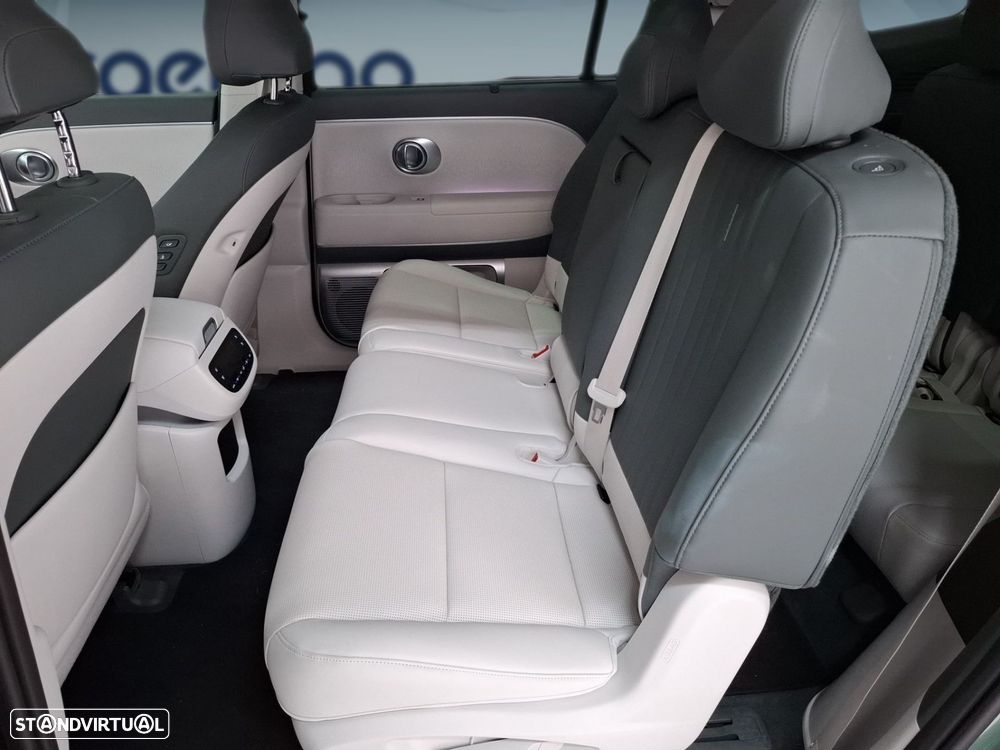 Hyundai Ioniq 9 110.3 kWh Calligraphy - 13