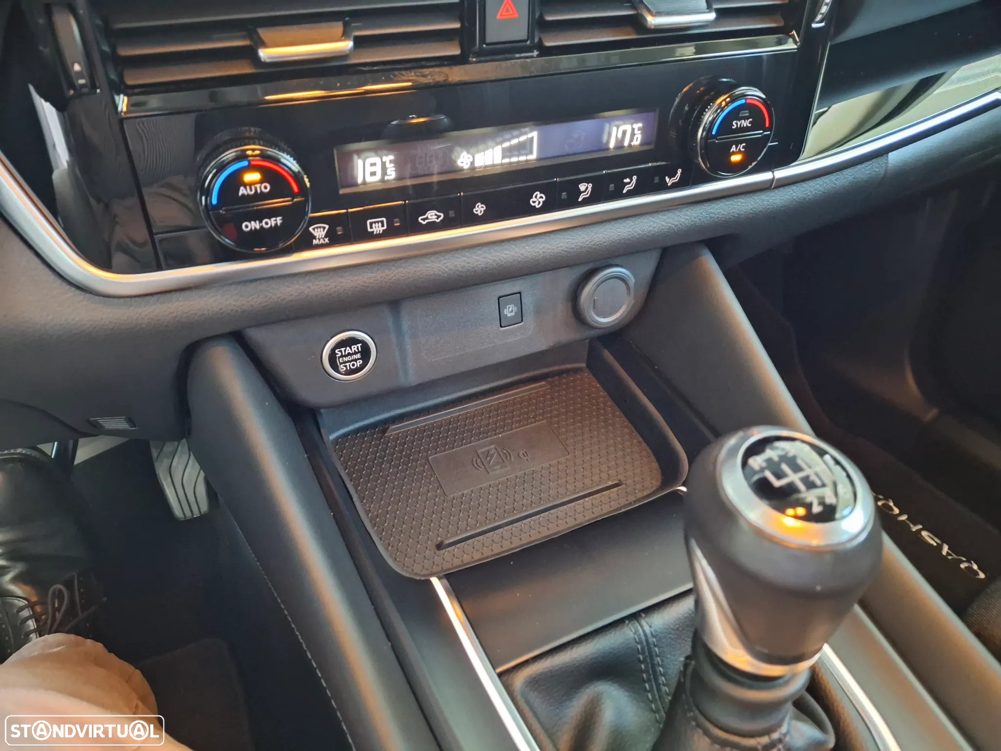 Nissan Qashqai 1.3 DIG-T N-Connecta LED - 16