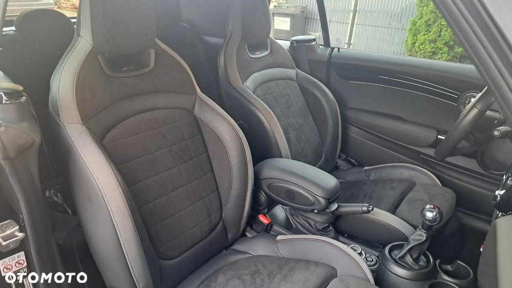 MINI Cooper John Works Trim - 9