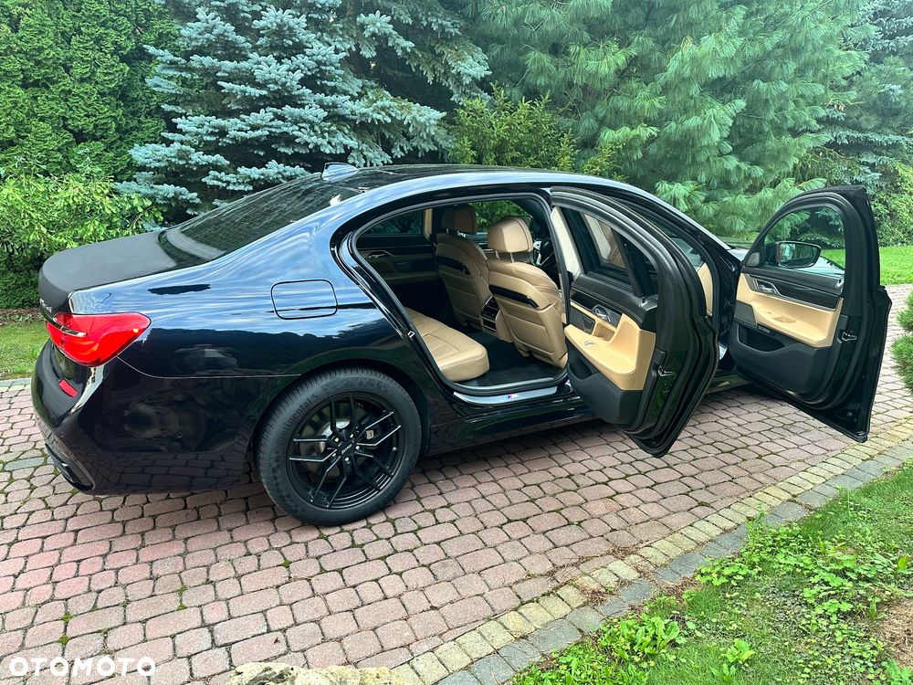 BMW Seria 7 750Li xDrive - 22