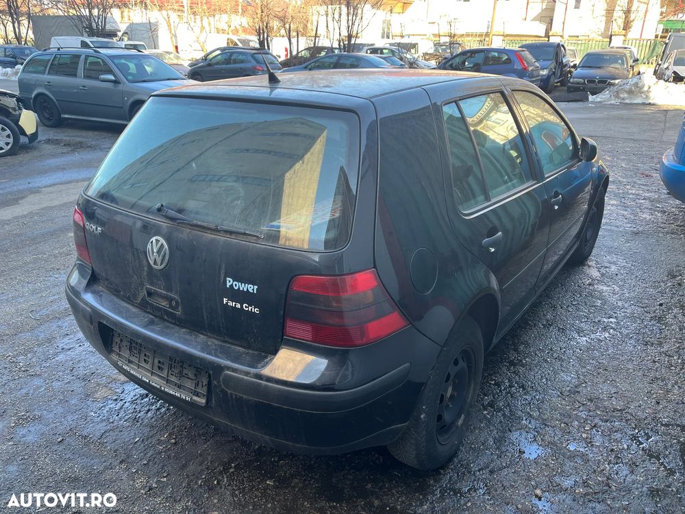 Dezmembrez VW Volkswagen Golf 4 negru 1,4 benzina BCA 2002 - 8