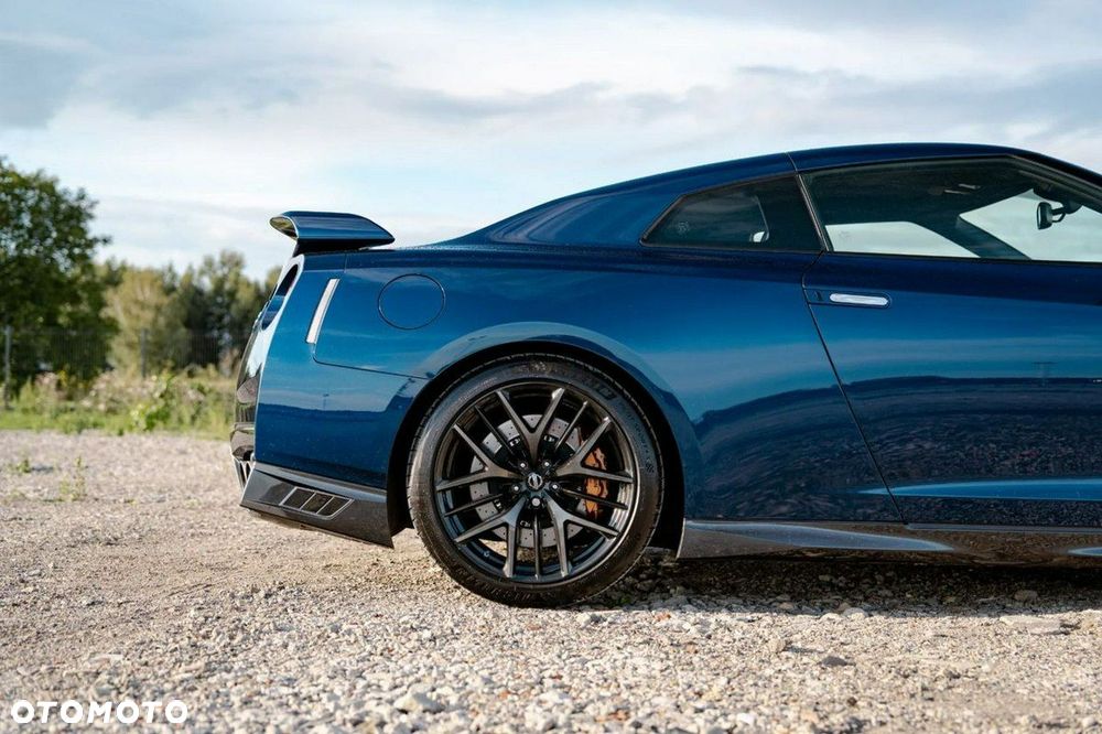 Nissan GT-R Prestige - 8