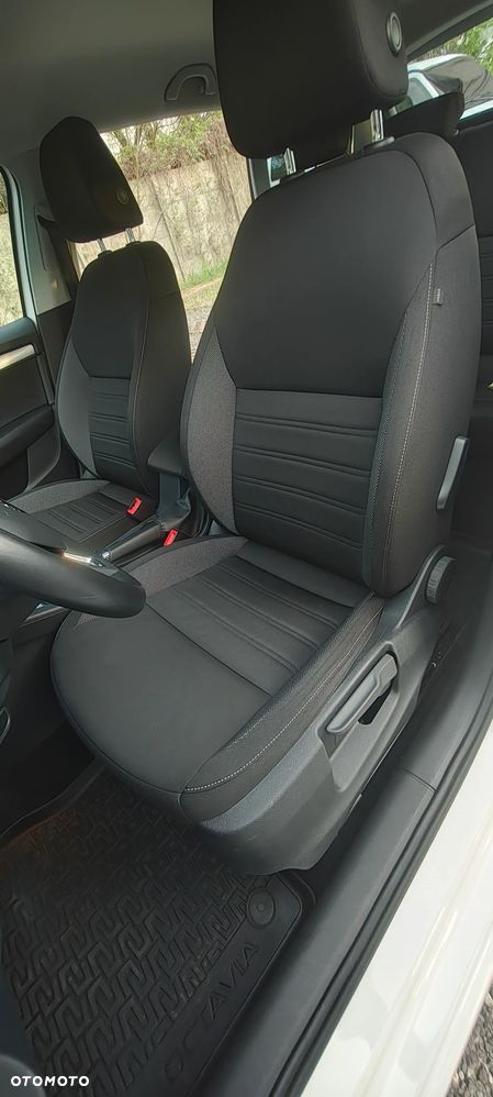 Skoda Octavia 1.5 TSI ACT Ambition DSG - 23