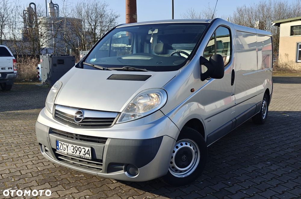 Opel Vivaro - 1