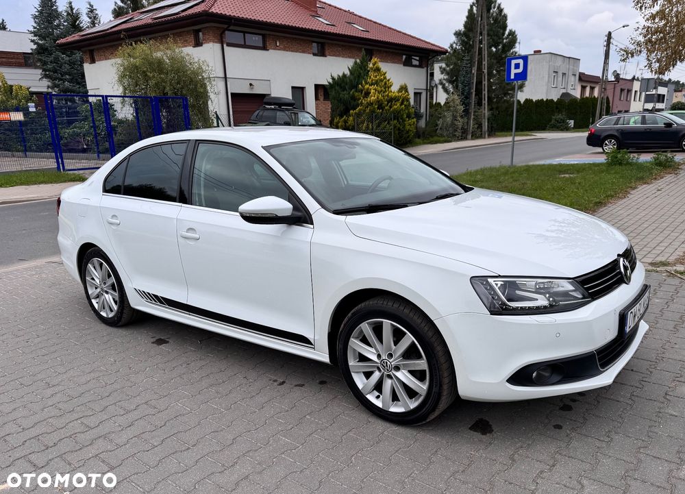 Volkswagen Jetta 1.4 TSI Highline DSG - 1