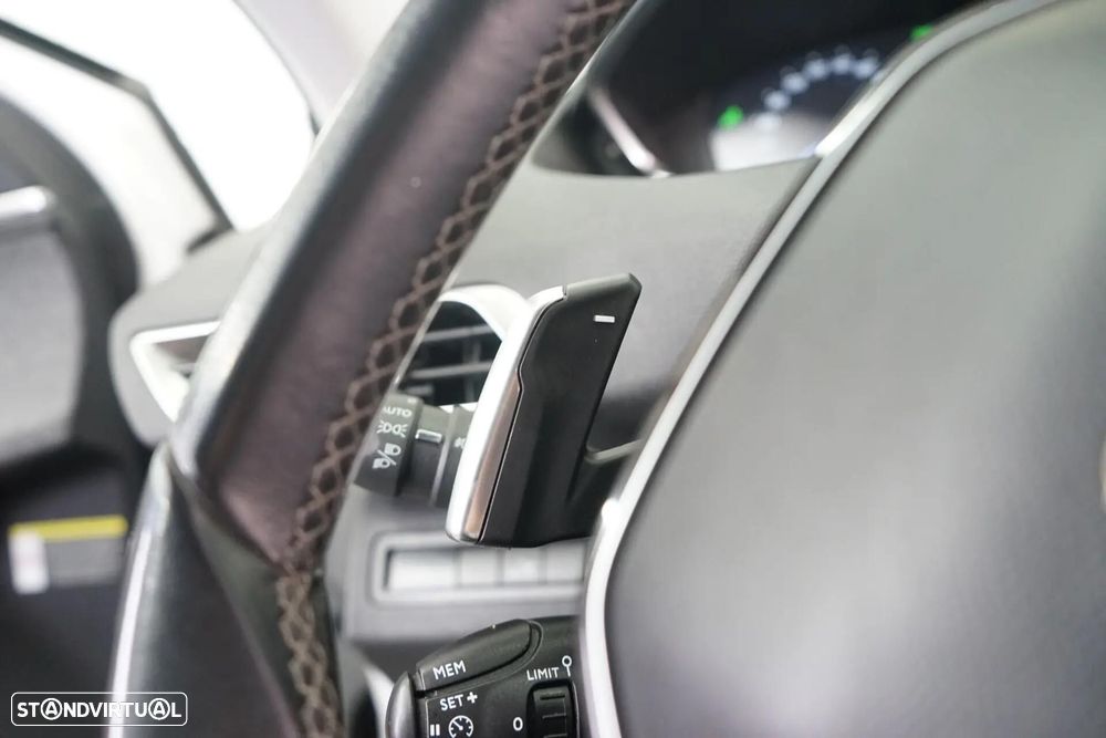 Peugeot 3008 1.2 PureTech Allure Pack EAT8 - 21