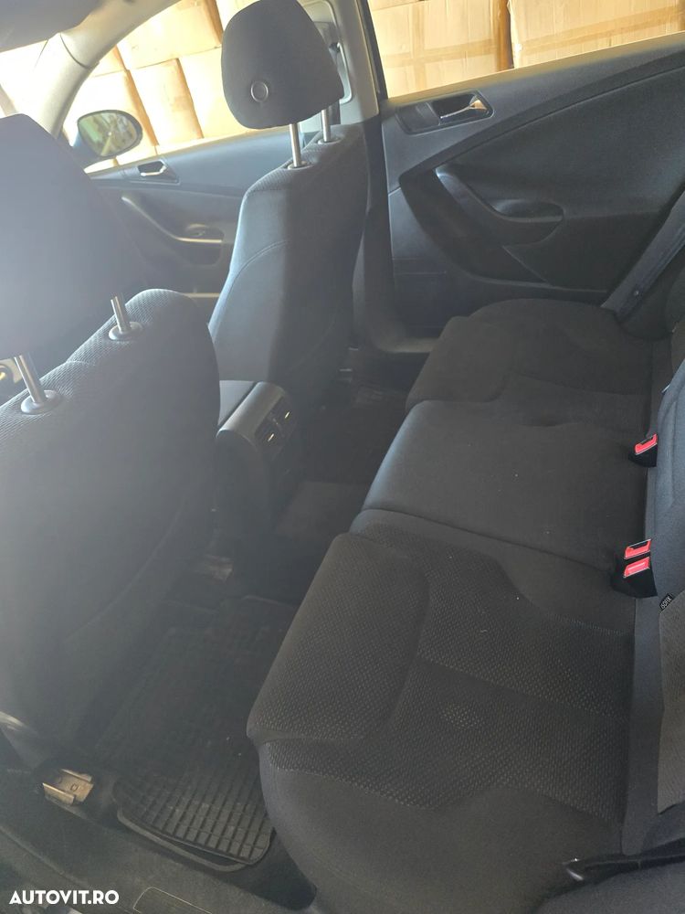 Volkswagen Passat 1.9 TDI DPF Comfortline - 4