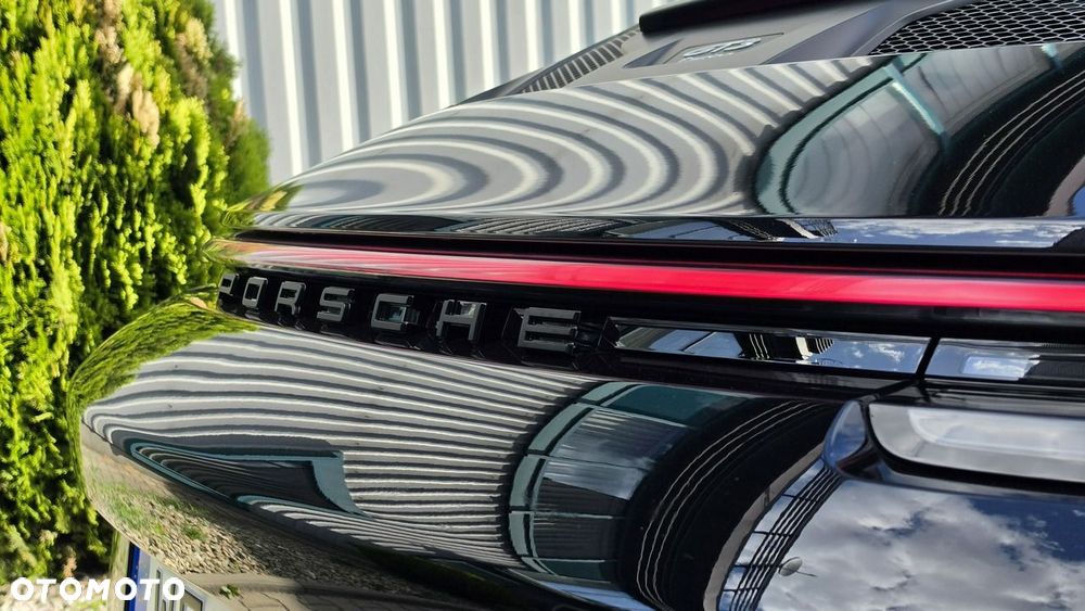Porsche 911 GT3 Touring PDK - 20