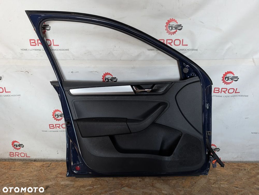 DRZWI PRZEDNIE LEWE SKODA RAPID 17'  LF5A - 4