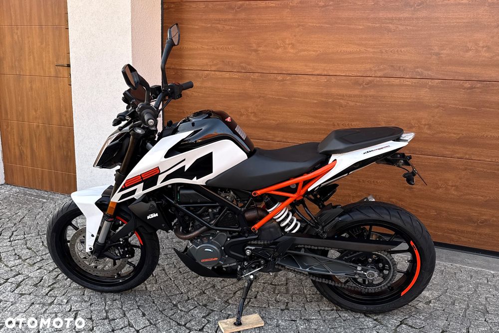 KTM Duke - 17