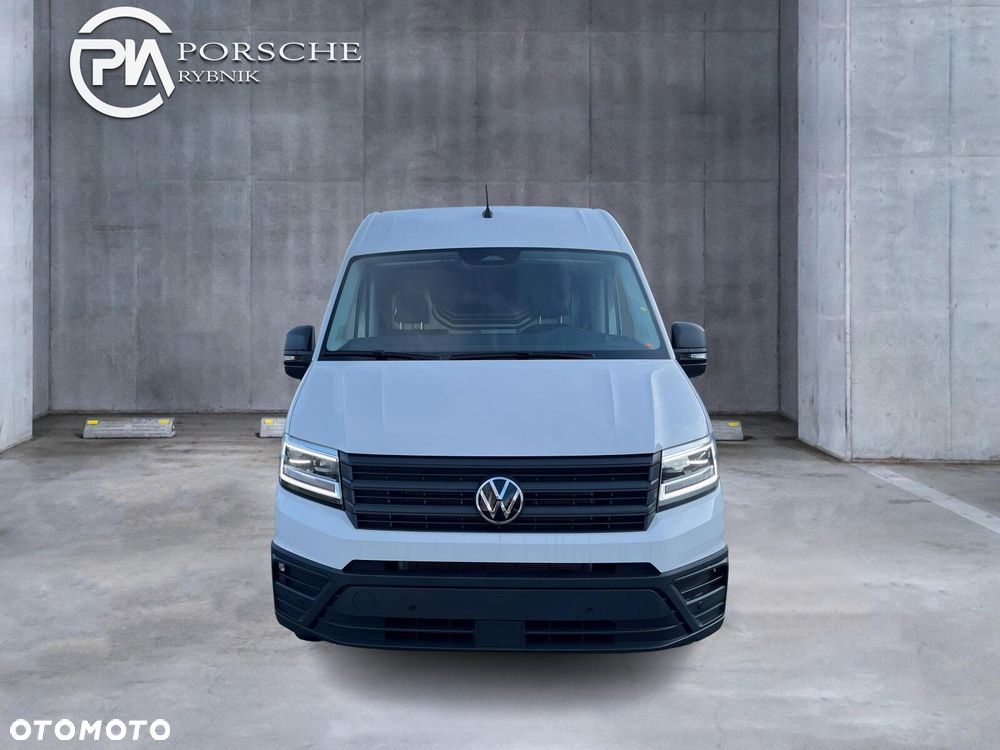 Volkswagen Crafter 35 Furgon z wysokim dachem silnik: 2,0 l EU6 SCR 140 KM / skrzynia biegów: Przedni napęd manualna 6-biegowa rozstaw osi: 4490 mm - 2