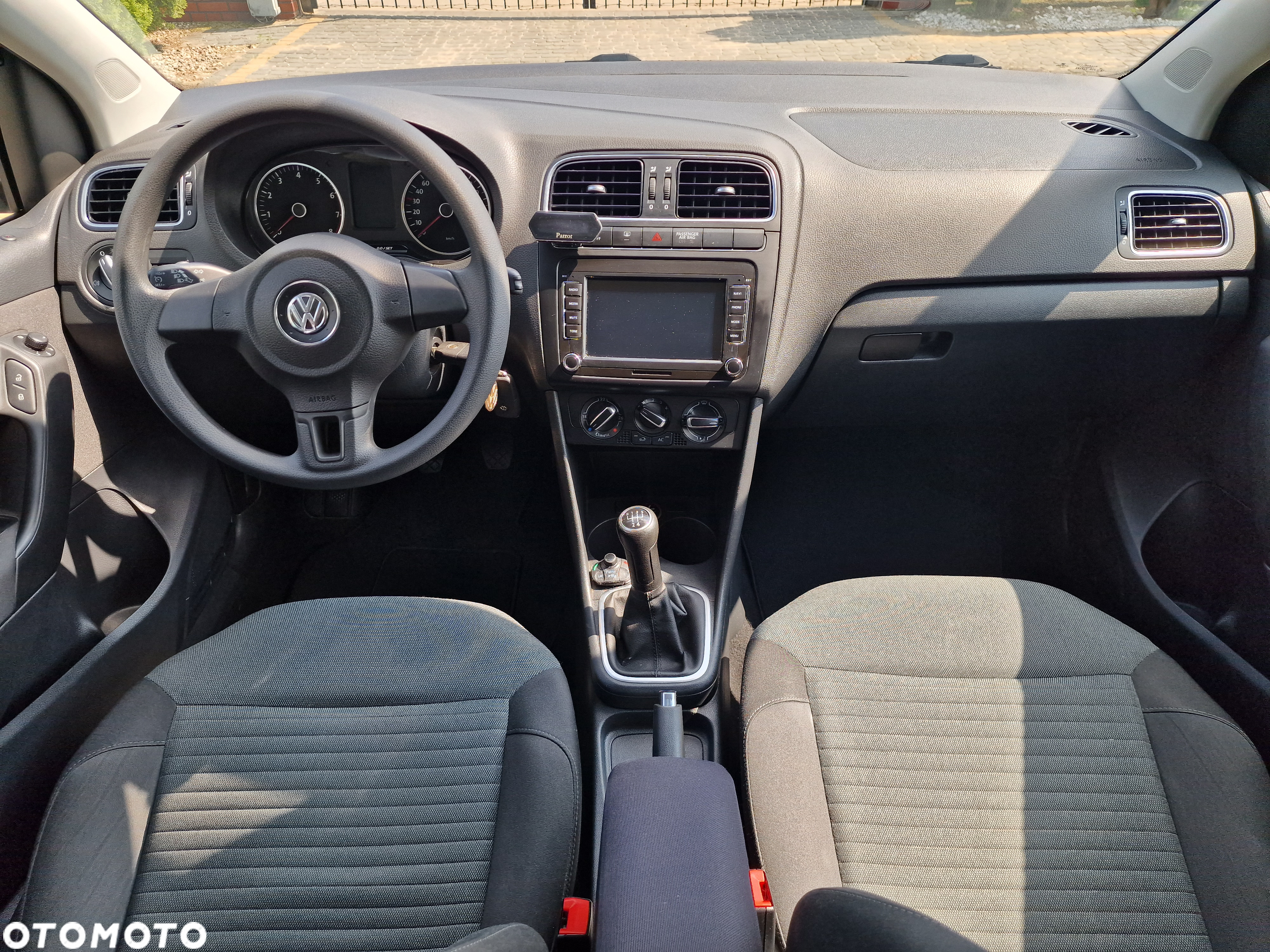 Volkswagen Polo 1.4 16V Comfortline - 22