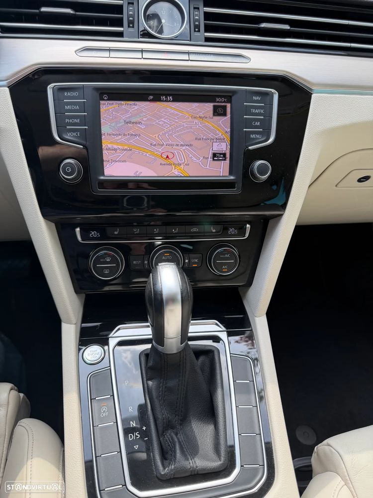 VW Passat Variant - 19