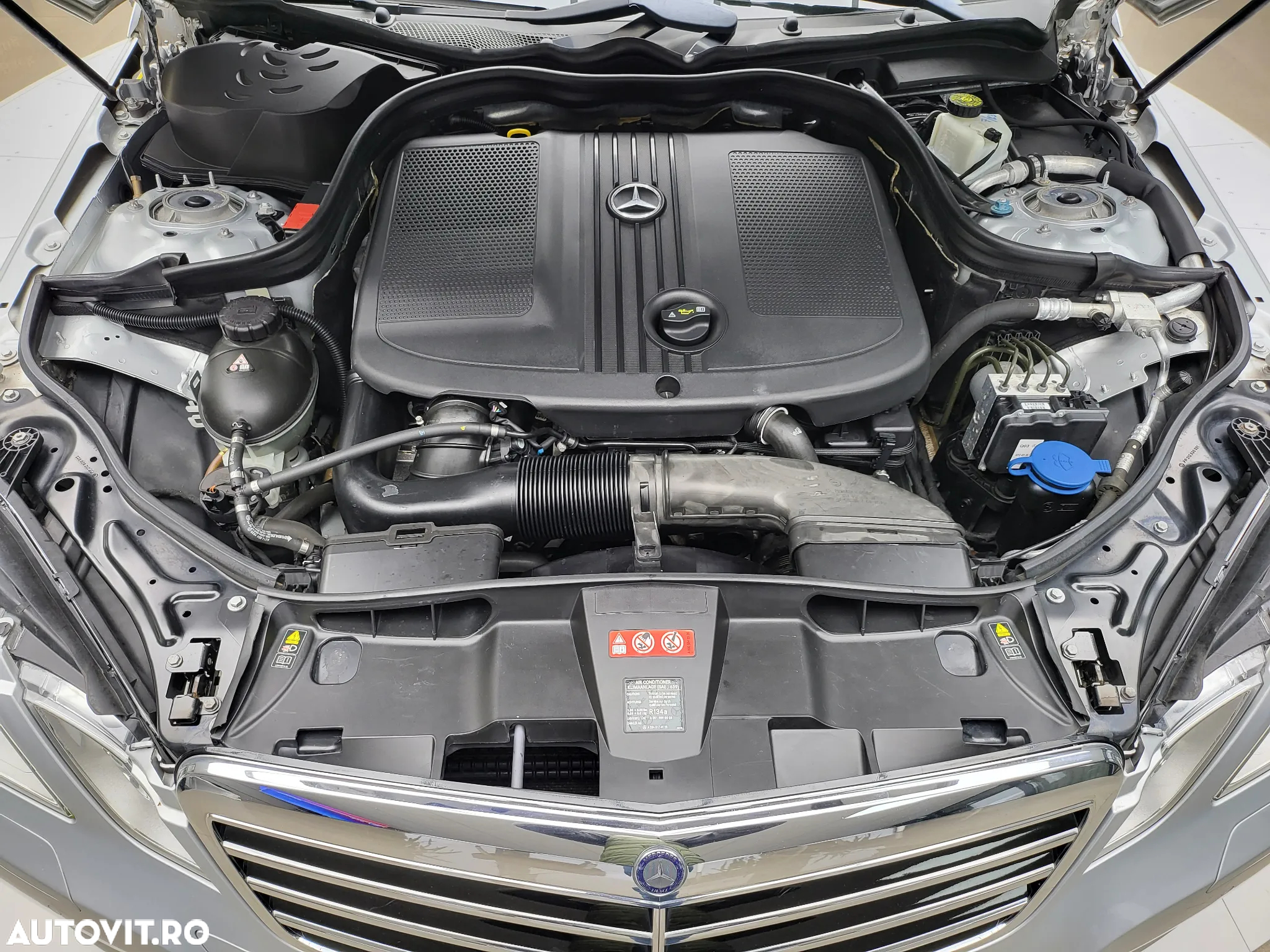 Mercedes-Benz E 200 CDI DPF BlueEFFICIENCY 7G-TRONIC Avantgarde - 19