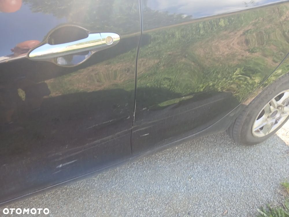 Kia Picanto 1.0 L - 4