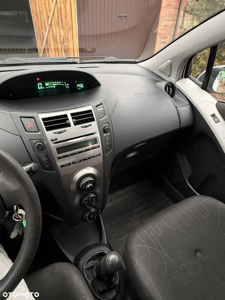 Toyota Yaris - 9