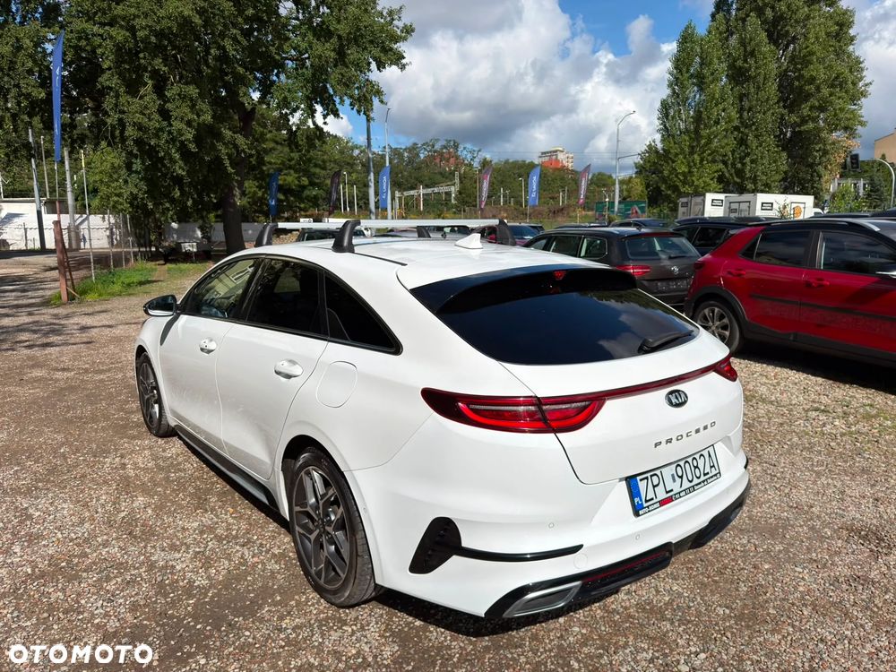 Kia ProCeed - 4