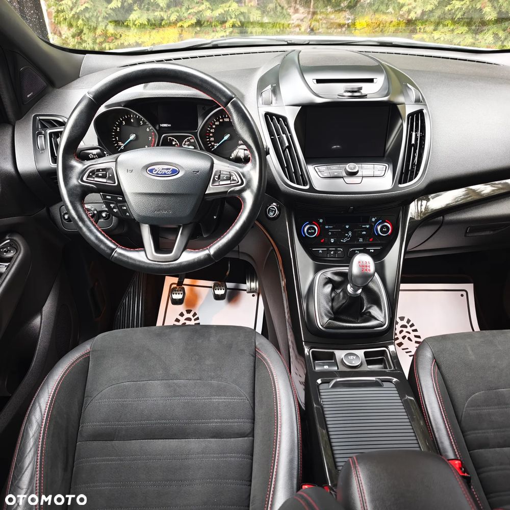 Ford Kuga 1.5 EcoBoost 2x4 ST-Line - 17