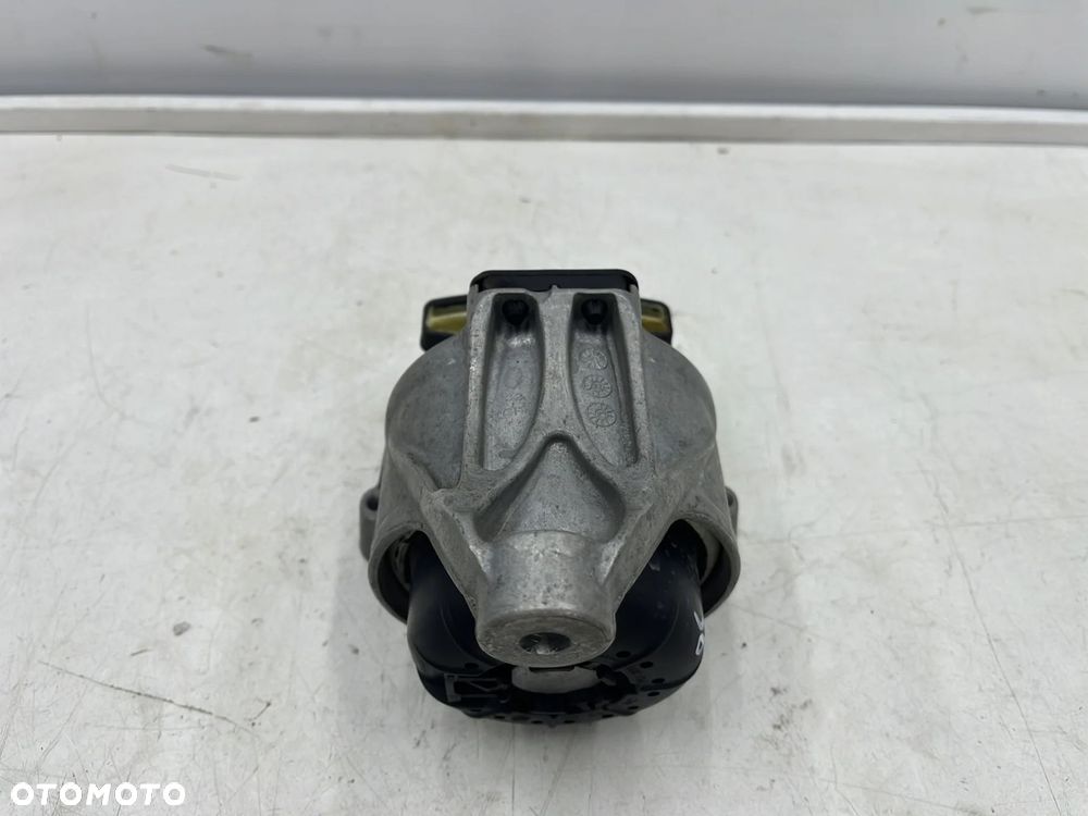 Poduszka silnika Audi A4 B9 8w Audi A5 II 8w F5 15-24r prawe mocowanie łapa silnika oryginalna 8w019 - 2