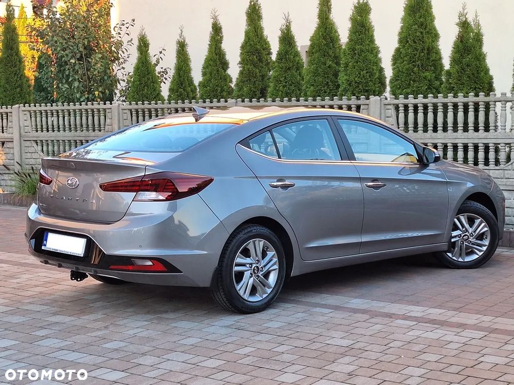 Hyundai Elantra 1.6 Style - 34