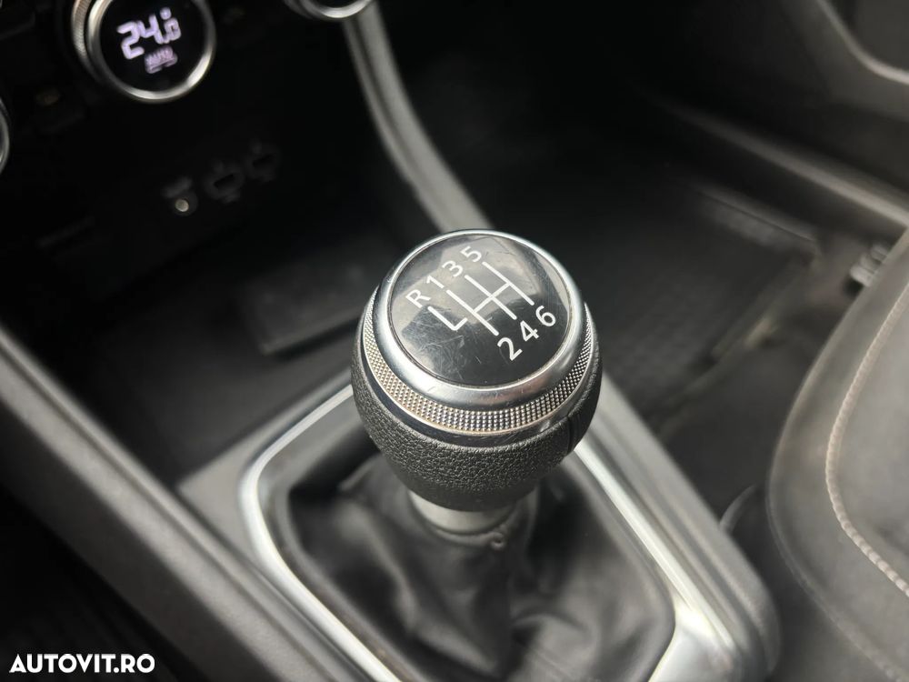 Renault Captur MHEV 140 Techno - 24