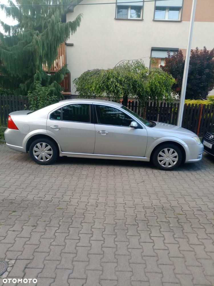 Ford Mondeo 2.2 TDCi Titanium X - 2