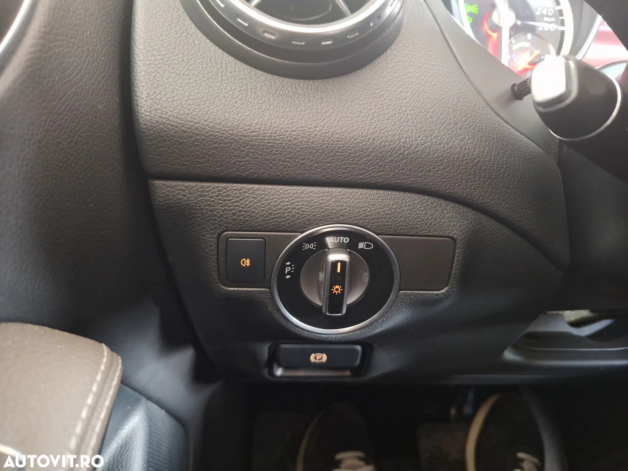 Mercedes-Benz GLA - 22