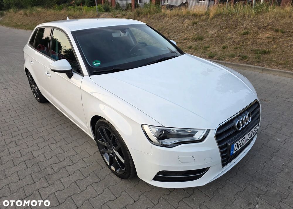 Audi A3 Sportback - 2