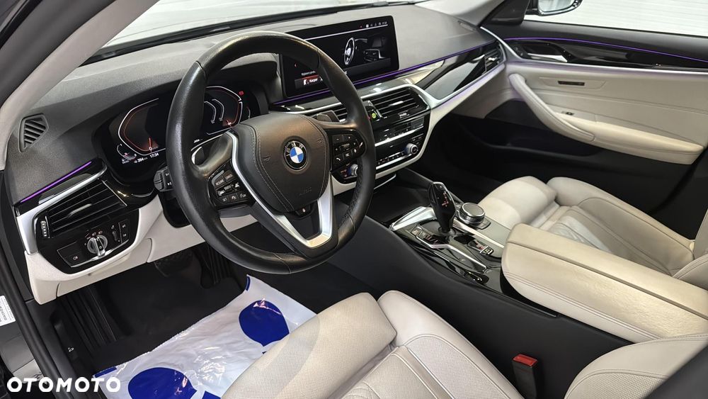 BMW Seria 5 520d xDrive MHEV Sport - 11