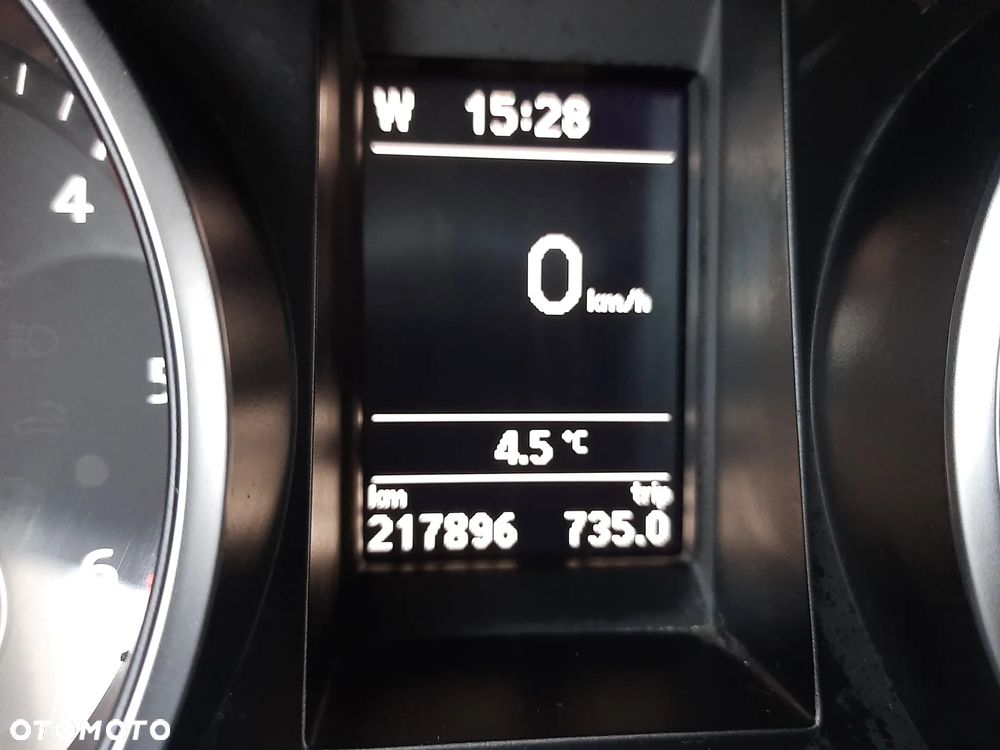 Volkswagen Golf 1.6 TDI DPF Highline - 24