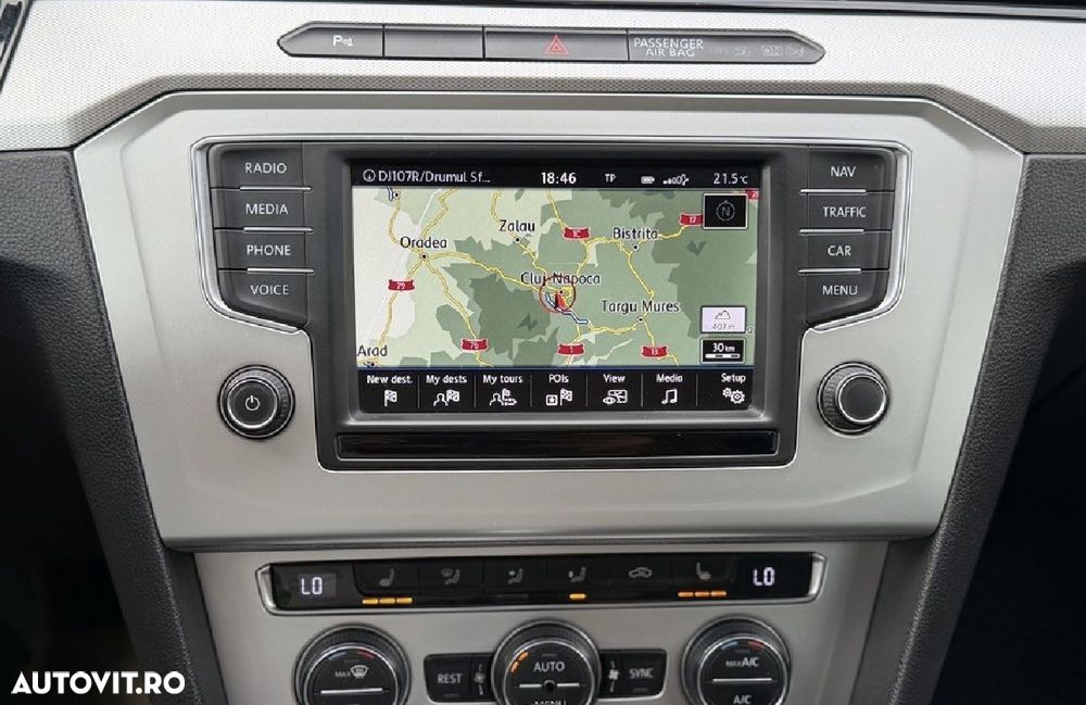 Volkswagen Passat 2.0 TDI SCR BlueMotion Comfortline - 24
