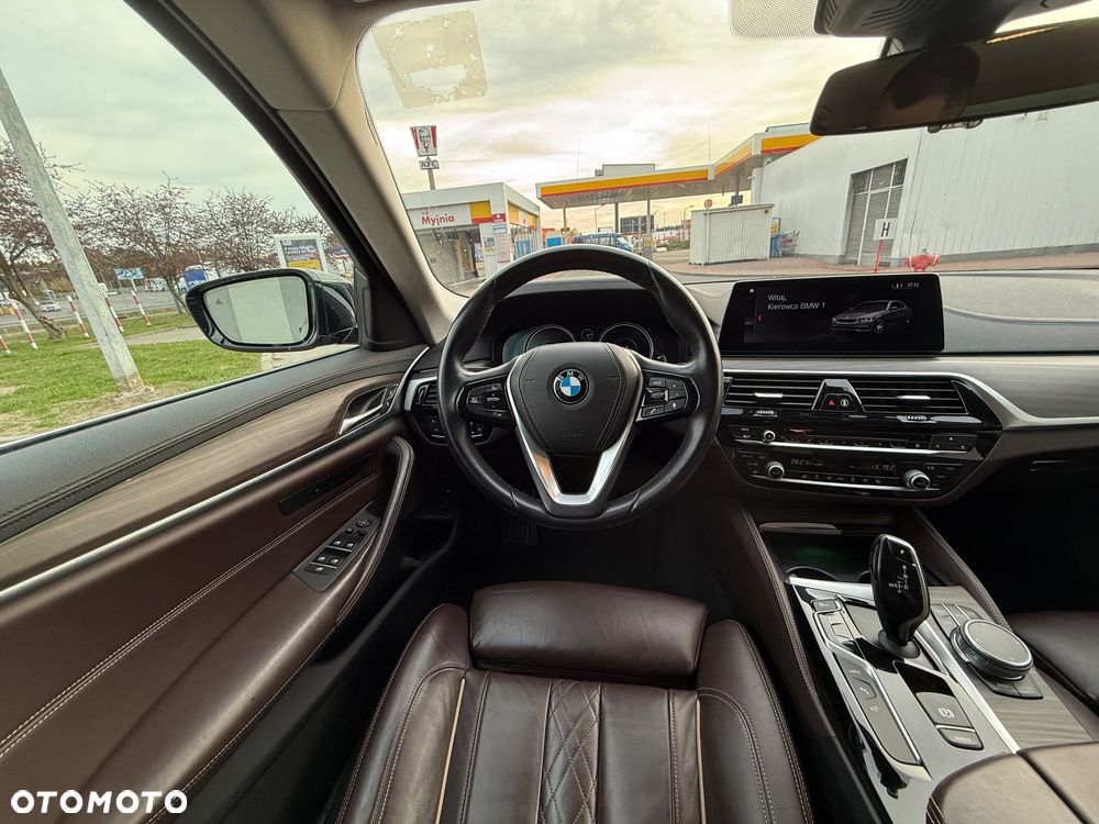 BMW Seria 5 530e iPerformance GPF Sport - 27