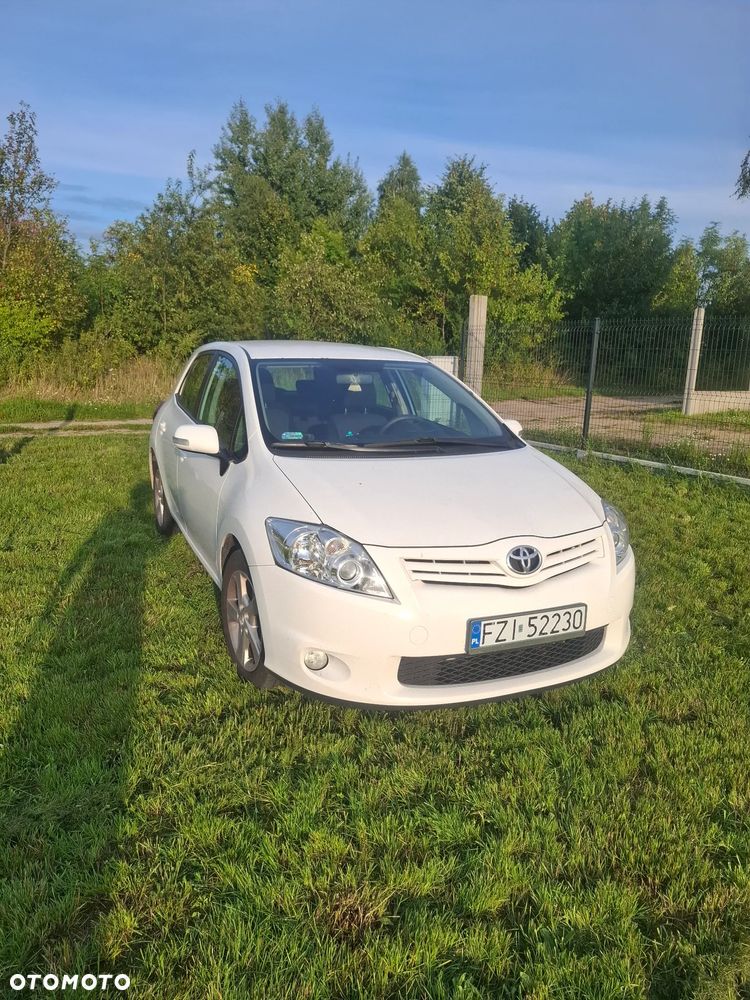 Toyota Auris 1.33 VVT-i Terra - 4